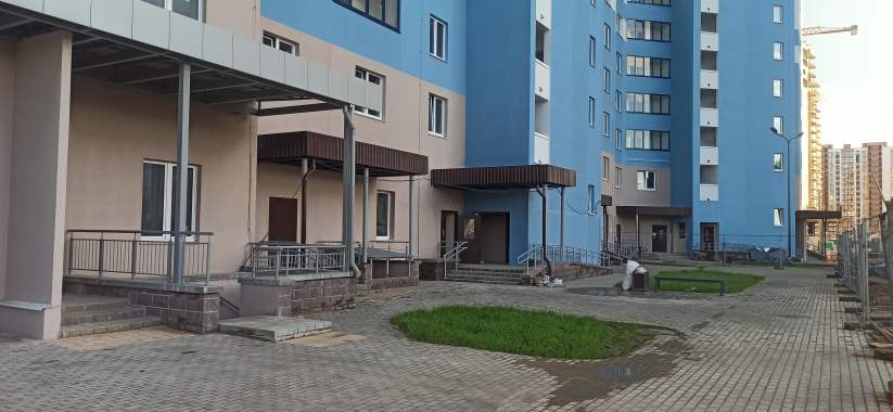 Сдам помещение рядом с метро Грушевка 2