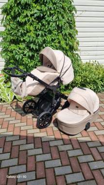 Продаю коляску 0