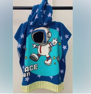 Детский плащ-пончо с капюшоном 1