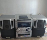 Продам музыкальный центр AIWA с двумя колонками