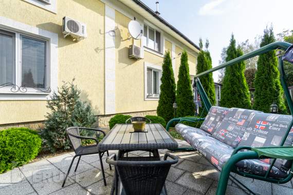 Viр-дом с бaнeй и бассейном «у агавы» 3