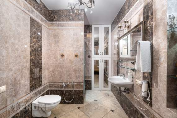 Viр-дом с бaнeй и бассейном «у агавы» 19