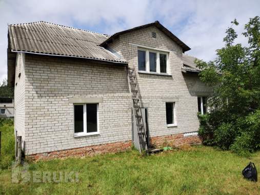 Продается двухэтажный кирпичный дом в живописном месте 8