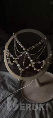 Белое колье ручной работы