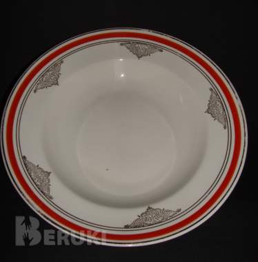 Тарелки различные 2