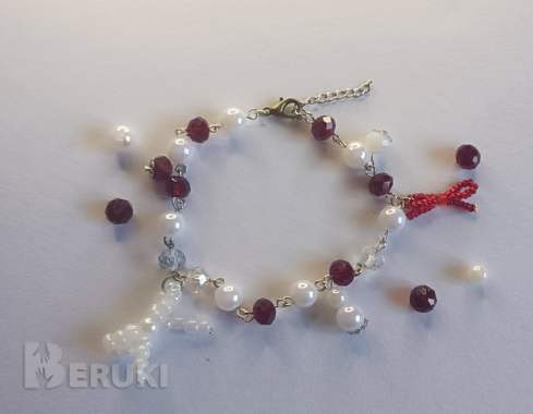 Браслет с бантиками