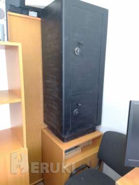 Распродается офисная мебель в хорошем состоянии 4