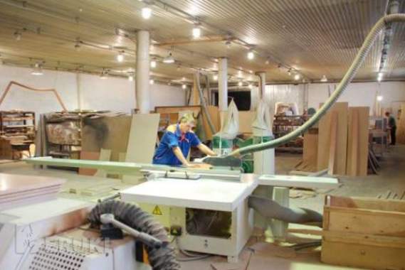 Подсобный рабочий на мебельную фабрику