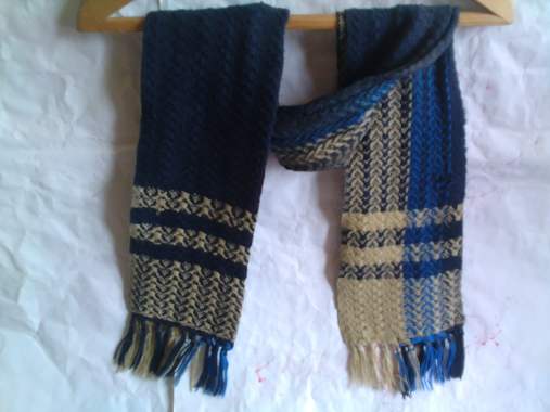 Шарф дешёвый.