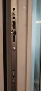 Ремонт и регулировка окон и дверей пвх 1