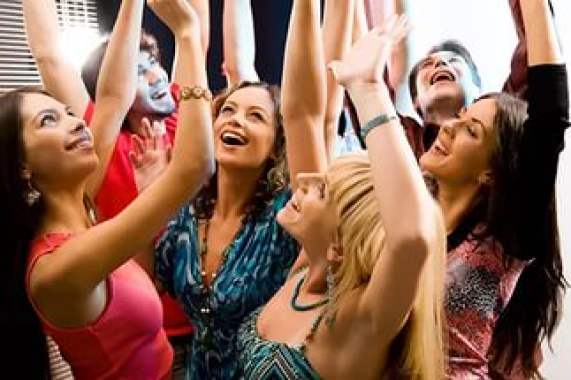 Веселая ведущая 0