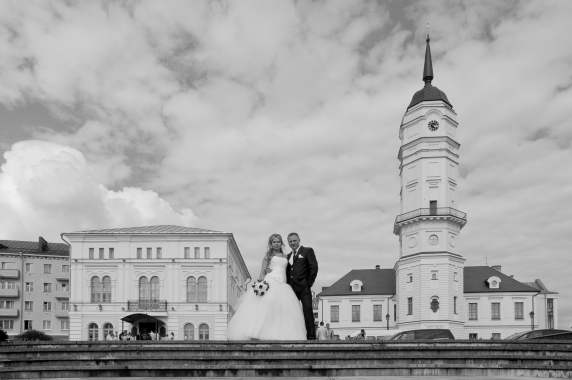 Веселая ведущая 1