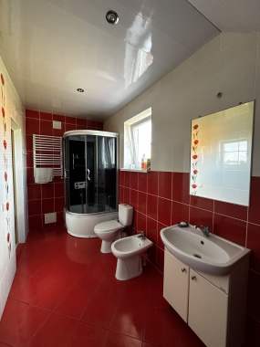 Коттедж на сутки, подогреваемые полы, 14 спальных мест 13