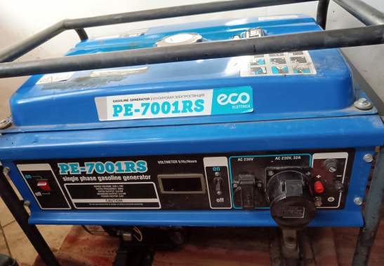 Продам бензо генератор ECO PE-7001RS срочно 2