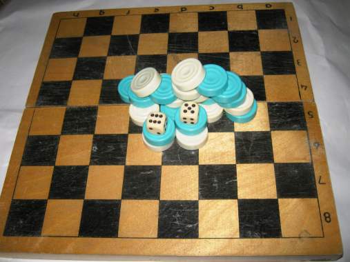 Нарды и шашки.