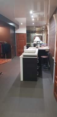 Продажа производственного помещения с магазином 5