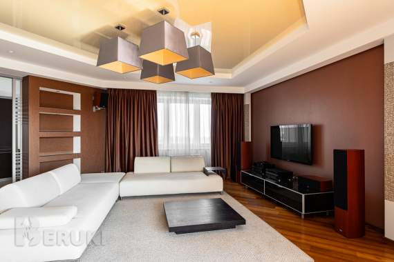 Продается 3-к квартира 131,6 м2 с видом на парк победы 2