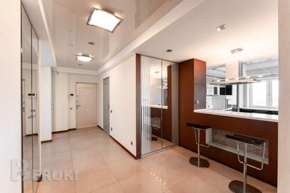 Продается 3-к квартира 131,6 м2 с видом на парк победы 6