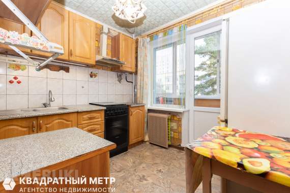В продаже 2-комн. Квартира возле метро 0