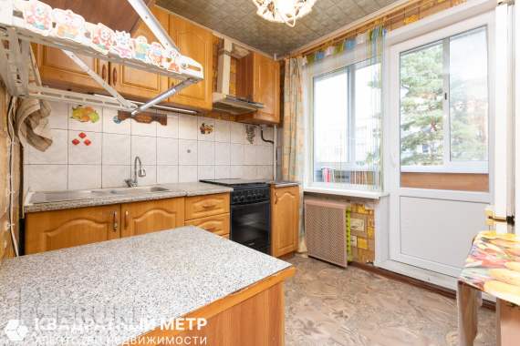 В продаже 2-комн. Квартира возле метро 1
