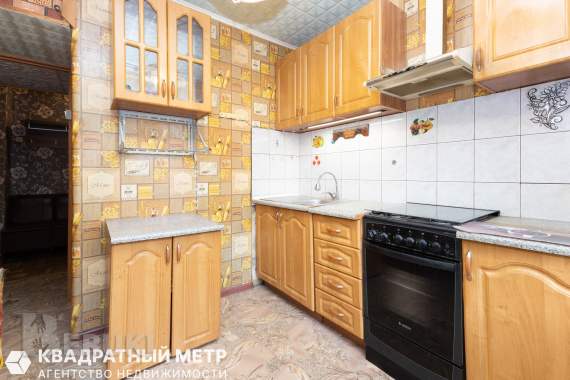 В продаже 2-комн. Квартира возле метро 3