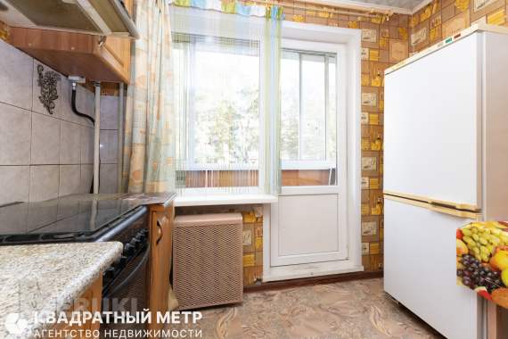 В продаже 2-комн. Квартира возле метро 4