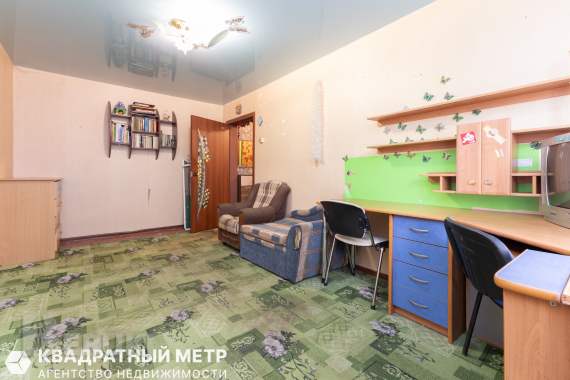 В продаже 2-комн. Квартира возле метро 5