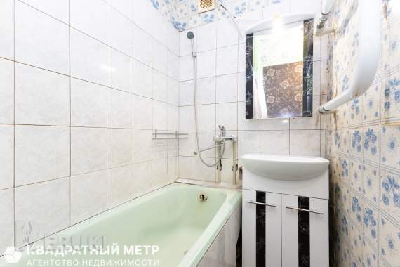 В продаже 2-комн. Квартира возле метро 18