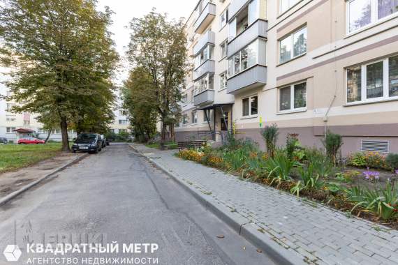 В продаже 2-комн. Квартира возле метро 23
