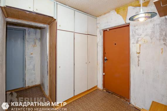 Продаётся 2 комнатная квартира под ремонт 6