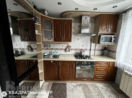 Продам 3-комнатную квартиру ул. Бачило 0