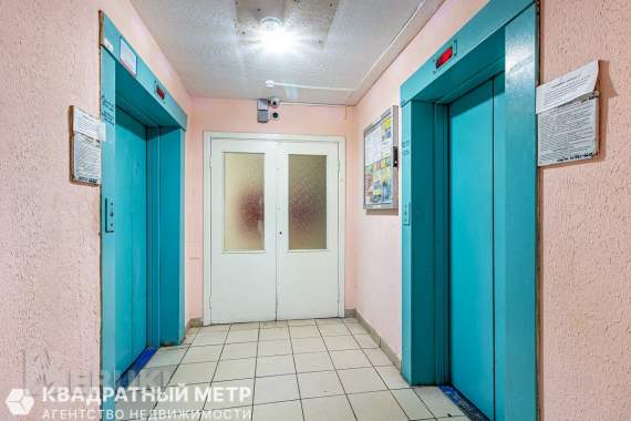 Продается светлая уютная 2-х комнатная квартира в районе ст. М. Каменная горка 17