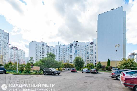 Продается 4-комнатная квартира по ул. Скрипникова 26