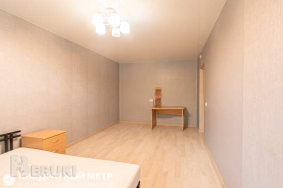 Продам 1-комнатную квартиру 4