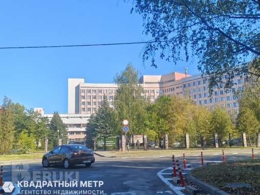 Продам 1-комнатную квартиру ул. Уборевича 4