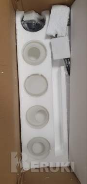 Потолочный светильник на 4 плафона 0