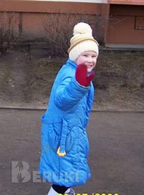 Пальто демисезонное с капюшоном 2