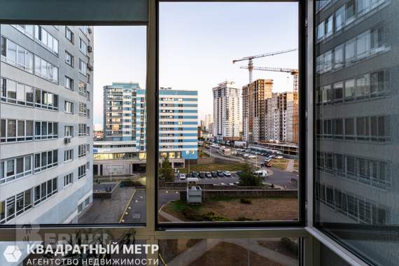 Однокомнатная квартира в м-не лебяжий 11