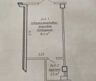 Саётся в аренду с 01. 10. 2025 торгово-офисное помещение 19 м. Кв. В бизнес-центре