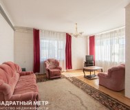 Продам 5-комнатную квартиру пер. Грибной