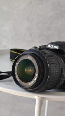 Зеркальный фотоаппарат Nikon 0