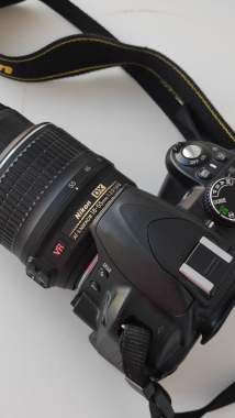 Зеркальный фотоаппарат Nikon 2