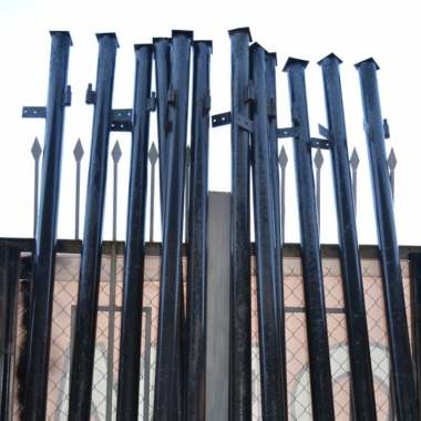 Столбы металлические 0