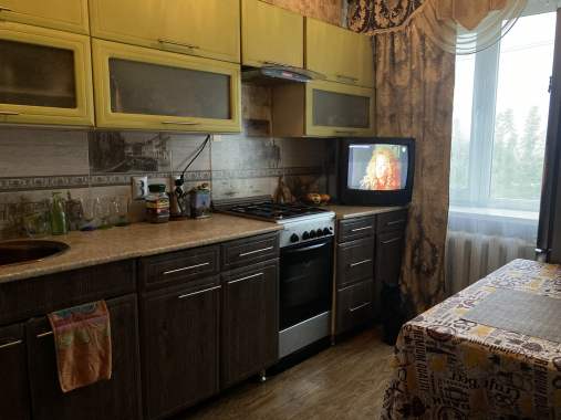 Двухкомнатная квартира в хорошем районе. 4