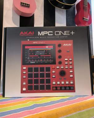 AKAI Professional MPC One+ Standalone sampler 2