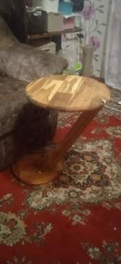 Придиванный столик.