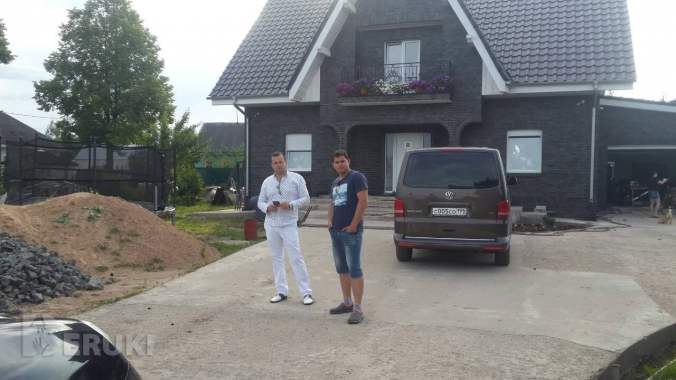 Монтажник электрических подъемников (лифты)