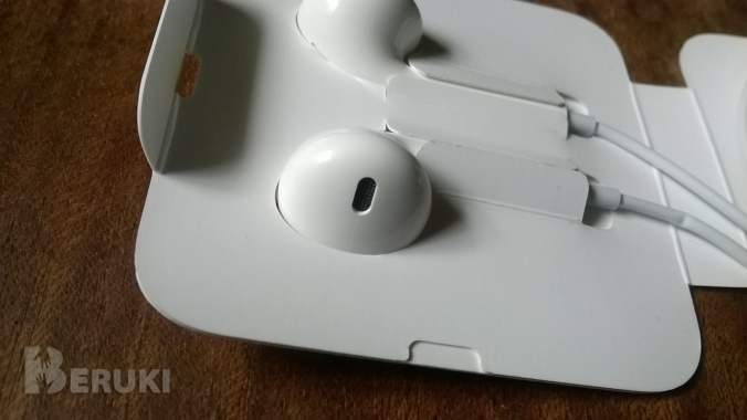 Наушники apple earpods с разъёмом lightning оригинал 1