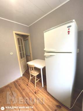 Продам 1-комнатную квартиру 4