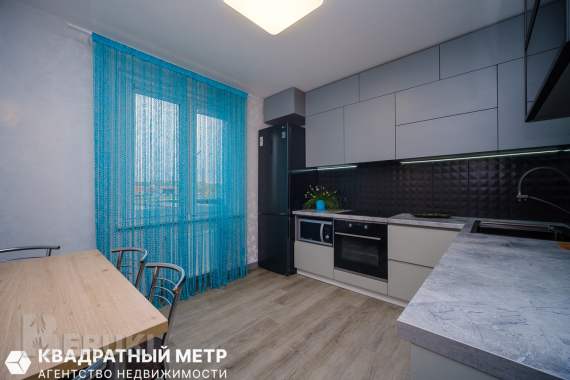Продам 3-комнатную квартиру 4